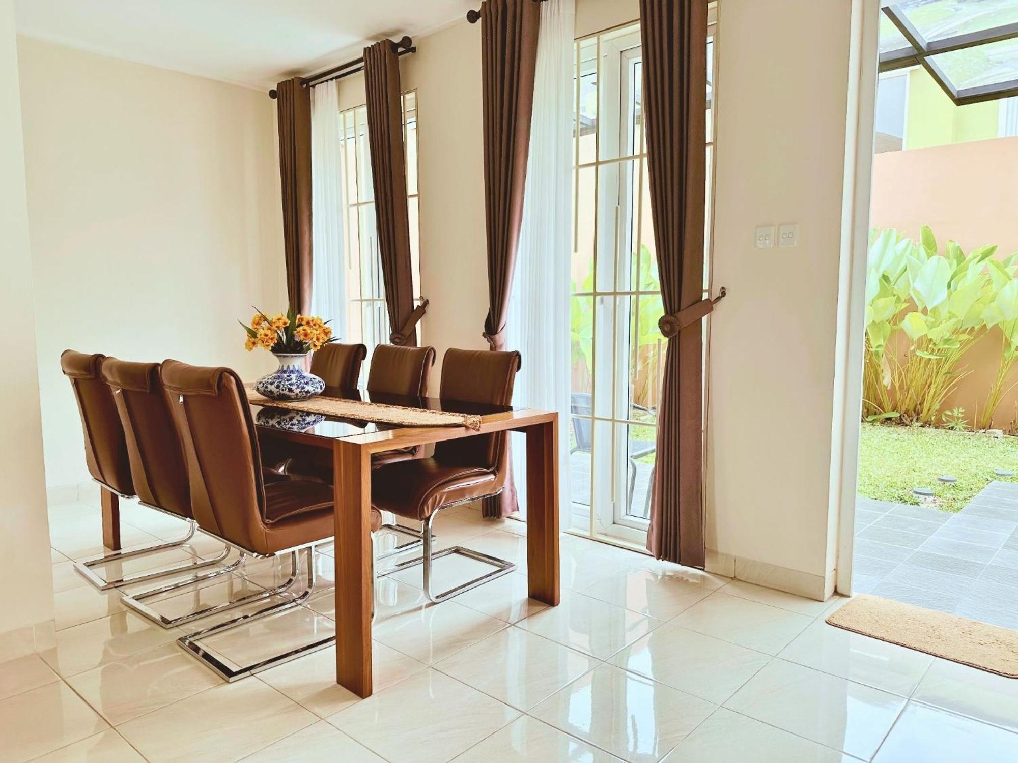 Blessimore Springhill 4Br 팔렘방 외부 사진
